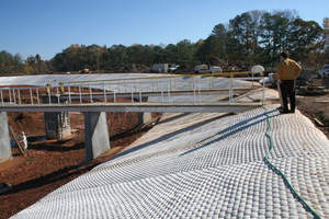 Matelas en béton tissé géotextile moderne Geovance pour extérieur, surface en nid d'abeille, épaisseur de 30 cm, pour la protection des pentes, des côtes et des canaux - Product Image 4