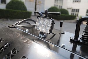 Minicargadora hidráulica TOSH de exportación de fábrica con piezas de repuesto - Product Image 6