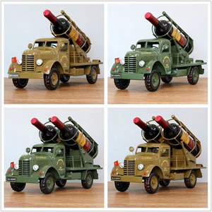 Porte-bouteilles de vin en métal artisanal rétro en tôle de fer, modèle de véhicule <span class=keywords><strong>militaire</strong></span>, porte-bouteilles de vin de voiture, artisanat en métal - Product Image 3