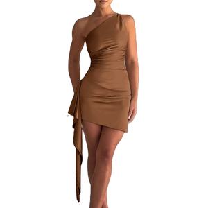 Nuevo Vestido de Fiesta Elegante de un Solo Hombro con Diseño Moderno, Vestido Corto Ajustado para Club, Vestido de Noche Personalizado de Poliéster - Product Image 1