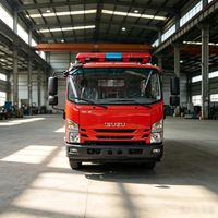 Nouveau camion de pompiers Isuzu haute performance, réservoir d'eau de 5000 L, diesel, 4x2, système de pompe à jet, véhicule de sauvetage d'urgence
