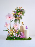 Décorations de mariage sur le thème des papillons de jardin Monet, arrangements floraux en roses chinoises artificielles en soie sur pied, location de fausses fleurs