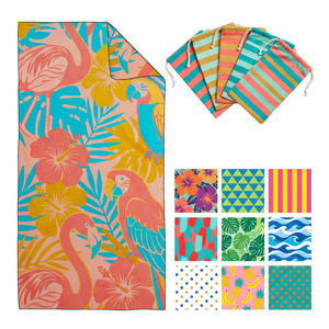 Toalla de Playa de Microfibra Personalizada con Estampado de Flamencos, Ligera, de Doble Cara, con Bolsa con Cordón - Product Image 1