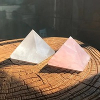 Natürliche Kristallpyramide Ornament Polierte Rohstein-Kristallpyramide Heimdekoration zur Heilung