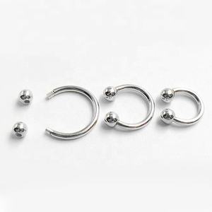 Vente en gros HIP HOP Barre circulaire 16G plaquée platine pour piercing de nombril, <span class=keywords><strong>tragus</strong></span>, homme, 1,2 mm, avec perle de 3 mm, barres en <span class=keywords><strong>fer</strong></span> à <span class=keywords><strong>cheval</strong></span> pour boucles d'oreilles - Product Image 2