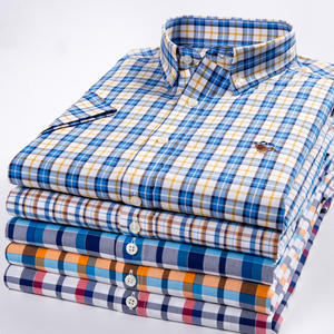 Short dos homens do ODM do OEM Sleeved o algodão do verão da camisa respirável verificada meia-sleeved ocasional com logotipo bordado - Product Image 1