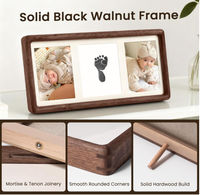 Marco Conmemorativo para Bebé de Madera Sólida OEM ODM, Revestimiento No Tóxico Certificado, Tamaño Personalizado, Tipo de Madera a Elección, Marco para Recuerdo con Huellas de Manos y Pies de Bebé