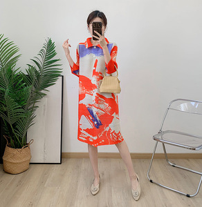 Collezione Miyake Primavera-Estate 2026, Nuovo Abito Cardigan Plissettato con Stampa alla Moda per Donne, Stile Casual con Bottoni, Vendita Diretta dalla Fabbrica - Product Image 5