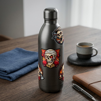 Autocollants personnalisés en forme de crâne de dessin animé, résistants aux déchirures, imperméables, découpés sur mesure en vinyle, étiquettes de haute qualité pour ordinateur portable, skateboard, voiture