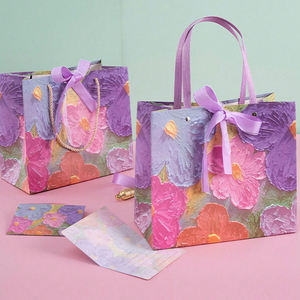 Bolsa de Papel con Diseño de Flores al Estilo Pintura al Óleo - Hermosa Bolsa de Regalo con Diseño Rosa de Primavera y Lazo - Product Image 4