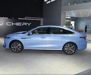 Chery Arrizo 8 haute énergie 2.0T Chery Arrizo 8 voiture 2025 nouveau véhicule à essence de Chine d'occasion meilleur prix voiture <span class=keywords><strong>Auto</strong></span> 2WD 2023 - Product Image 2