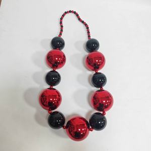 カーニバルやその他のパーティーデコレーション用のカスタマイズ可能な色のジャンボマルディグラビーズネックレス - Product Image 6