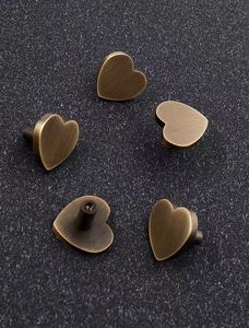 Hot Sale Solid <strong>Antique</strong> Brass Heart <strong>Drawer</strong> Pulls and <strong>Knobs</strong> for Kids' Room Lovely Kitchen Cabinet <strong>Knob</strong> Bronze - Product Image 2