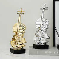 Sculpture en résine électro-plaquée abstraite moderne de luxe en fibre de verre pour la décoration de sol d'hôtel