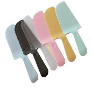 Best Seller Disposable Mini Plastic <strong>Cake</strong> <strong>Knife</strong> Eco-Friendly Independent Packaging Modern Style for Parties and Birthdays - Product Image 1