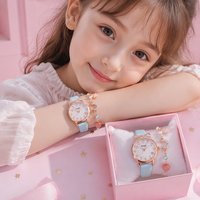 Montre à quartz pour filles, montre-bracelet chat de dessin animé, cadran rond, bracelet en cuir, pendentif, cadeau