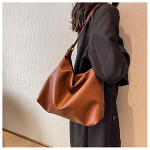 Sacs à bandoulière en PU souple pour femmes et filles, nouveaux sacs fourre-tout en cuir de grande capacité pour étudiantes, idéaux pour les voyages - Product Image 5