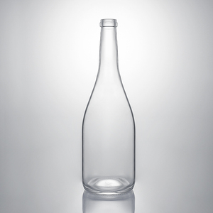 Botella de Vidrio de 750 ml con Hombro Inclinado y Rosca para Licores como Ginebra, Vodka y Vino - Product Image 2