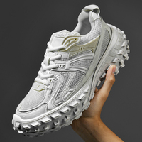 Vente en gros de baskets de luxe nouveau design, antidérapantes, à motif de pneu, mode homme, baskets de sport pour papa, respirantes, semelle intermédiaire en EVA, caoutchouc
