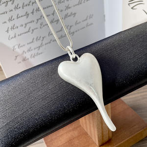 Collar con Colgante de Corazón de Acero Inoxidable, Plata Tibetana, Joyería de Moda para Mujer, Cadena Larga, Estilo Elegante 2024 - Product Image 2