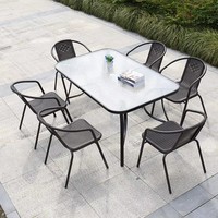 Fauteuil de patio en rotin plastique de style moderne, empilable, pour hôtel, café, jardin, cour, projet hôtelier