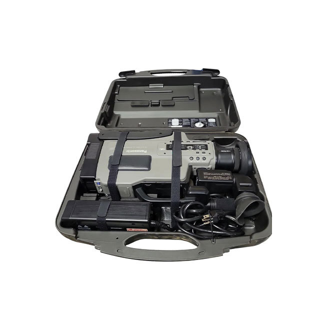 <strong>Vintage</strong> <strong>Camcorder</strong> AG-195 PRO LINE Reporter VHS Motion JPEG Screenless Digital Camera Made in CA