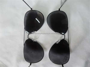 نظارات شمسية أنيقة تحمي عينيك من الأشعة الضارة والتأثير تتمتع بمنظر دقيق تمامًا للرجال - Product Image 4