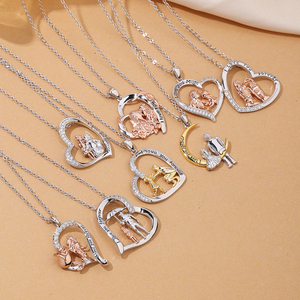 Collier à breloques en PVD or sur le thème de la famille 2mm chaîne Rolo en acier inoxydable gravé en 3D papa et fille assise sur la lune collier pendentif - Product Image 3