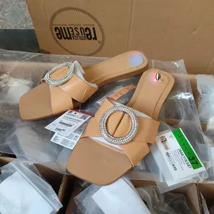 Zapatillas planas y con espalda abierta para mujer con botón de diamante y zapatillas de verano para interiores y exteriores., Un albaricoque medio y 7 de ancho