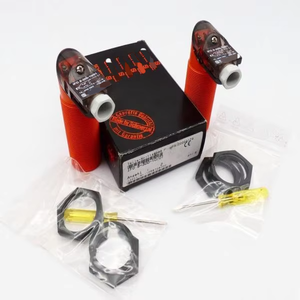 2x Ifo 8-300-10/01 1058728000感应式接近开关-未使用/原始包装 - Product Image 1