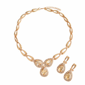 Parure Collier et Boucles d'Oreilles en Cristal et Strass Style Luxe Léger Européen-Américain pour Femme, Chaîne Cubaine Exagérée pour Clavicule, Bijoux Tendance - Product Image 5