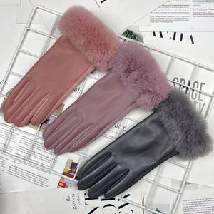 <span class=keywords><strong>Gants</strong></span> d'hiver en cuir PU suédé pour femmes, imperméables au vent, doublés de polaire, épais, pour la conduite en plein air, longueur poignet, compatibles avec les écrans tactiles - Product Image 3