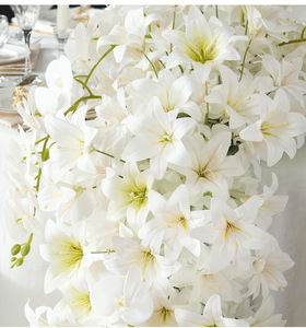 OBO Lussuoso Centrotavola Floreale a Cascata di Gigli Bianchi in Seta Artificiale per Matrimoni, Corridoi, Banchetti e Decorazioni per Hotel - Product Image 6
