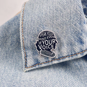 Pin Personalizado con la Frase 'Habla de Forma que tu Voz no Temble', Pin de Esmalte con el Motivo de 'Feminismo, Poder Femenino', Broche con Frase Famosa, Joyería, Regalo para Amigas - Product Image 5