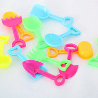 Prix abordable : Mini-pelles en plastique, jouet de plage, pelles de couleur unie, mini-pelles pour jardin, jouet de scène de plantation extérieure, modèle de jouet