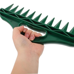 <span class=keywords><strong>Outil</strong></span> pratique et rapide <span class=keywords><strong>pour</strong></span> la plantation de légumes : creuser <span class=keywords><strong>des</strong></span> <span class=keywords><strong>trous</strong></span>, semer et ameublir la terre, avec fonction d'espacement <span class=keywords><strong>des</strong></span> semis <span class=keywords><strong>pour</strong></span> le jardinage - Product Image 4