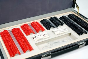 Juego de Lentes de Prueba TL-L15 con Aro de Plástico de Gran Diámetro (26 mm), Anillo Plateado con Diseño Anti-Rotura, 266/272 Piezas para Optometría - Product Image 3