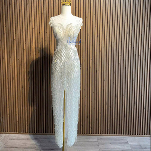 Robe fourreau élégante en soie pour femme avec manches courtes, ornée de strass haut de gamme, idéale pour les soirées et les fêtes - Product Image 1