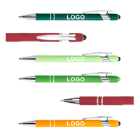 Vente en gros de nouveaux stylets à écran tactile doux au toucher, stylo à bille en métal avec logo personnalisé gravé, multicolores, largeur d'écriture de 1,0 mm, pour cadeau