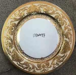 Hoge Kwaliteit Nieuwe Bone China Reliëf Goud Porselein Schotel Set Diner Platen