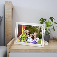 Mini présentoir de cadre photo en acrylique magnétique transparent de bureau personnalisé avec logo personnalisable de caractéristiques de support