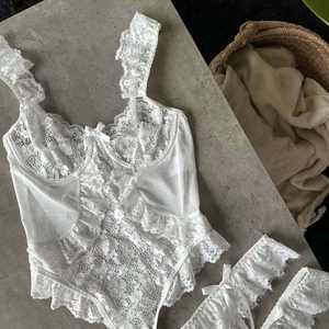 Venta caliente Hollow Out See Through Floral One Piece Body Sexy Erotic Women's Bra Brief Set - Product Image 6