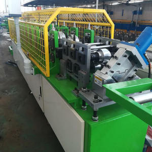 PPGI verzinkter Stahl 0,4-0,9mm Decken latten hut profil Furring Channel Roll <span class=keywords><strong>Forming</strong></span> <span class=keywords><strong>Machine</strong></span> - Product Image 2