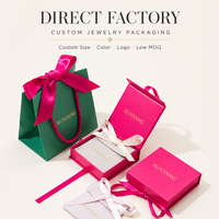 Coffret Cadeau Bijoux Personnalisé Fuchsia Vibrant avec Rubans, Pochettes et Sac de Courses Assorti pour Emballage de Boutique
