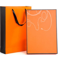 Sac en papier orange avec logo personnalisé imprimé, poignée en ruban, finition mate, luxe, pour vêtements, bijoux, vente au détail et shopping