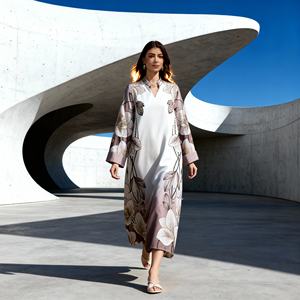 Vente en gros Nouvelle robe Abaya de fête en polyester imprimé de haute qualité, élégante et luxueuse, personnalisée pour les femmes musulmanes - Product Image 3