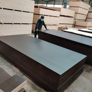 Contreplaqué filmé antidérapant 1250*2500mm, faible émission de formaldéhyde E0, <span class=keywords><strong>prix</strong></span> compétitifs pour flight cases, fabriqué au Vietnam - Product Image 5