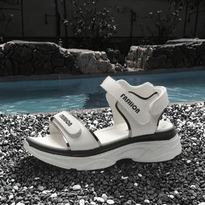 Sandales de sport légères pour femmes, nouvelles sandales plates d'été, chaussures décontractées polyvalentes, tongs de plage pour filles avec semelle intérieure en PU, sandales plates - Product Image 2