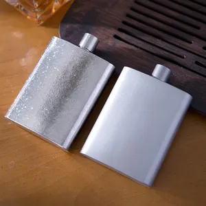 Gourde en titane légère et durable de 100 ml pour les aventures en plein air - pour la randonnée, le camping, les voyages - Product Image 4