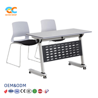 Table de formation mobile pliante haut de gamme blanche avec roulettes et panneau perforé pour réunions de bureau, centres de formation, écoles